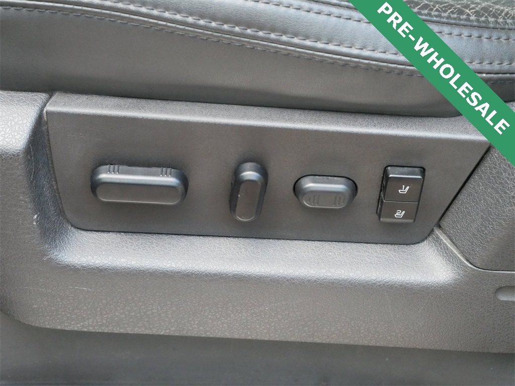 2013 Ford F-150 Platinum photo 14