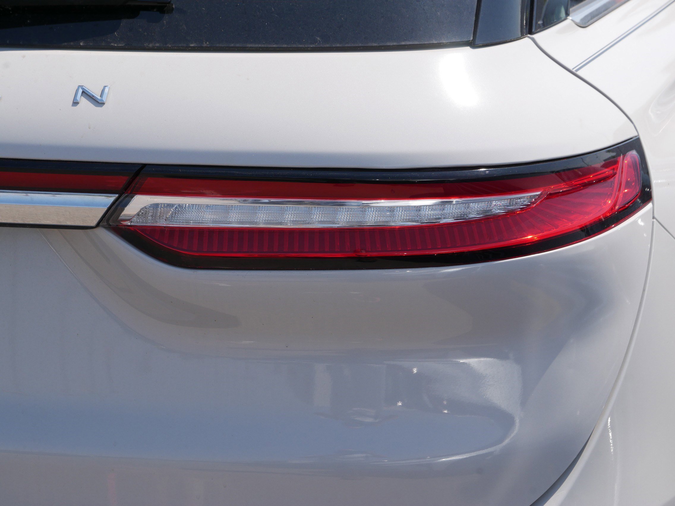 2022 Lincoln Corsair Standard photo 17