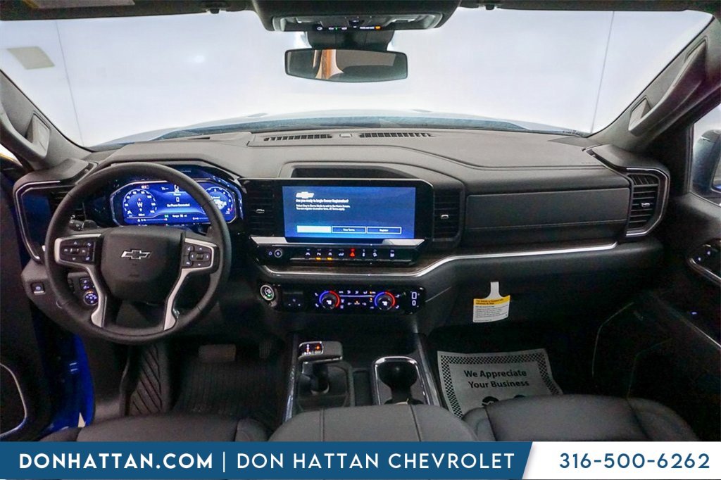 2025 Chevrolet Silverado 1500 RST photo 2