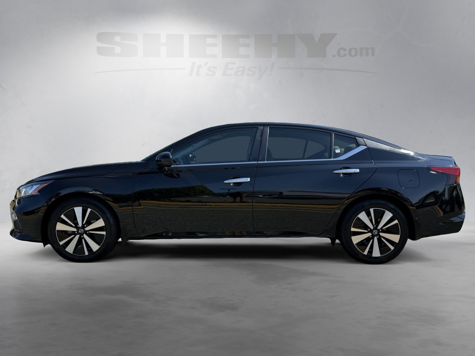 2021 Nissan Altima 2.5 SV photo 13