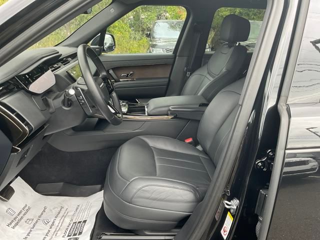 2023 Land Rover Range Rover Sport SE photo 9