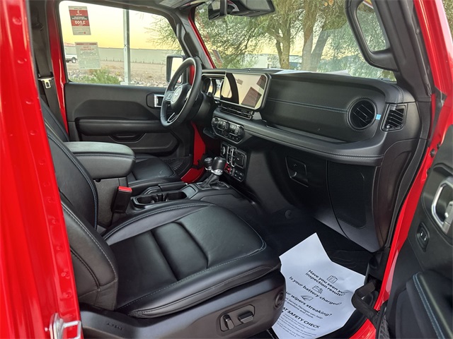 2024 Jeep Wrangler Rubicon 4xe photo 24