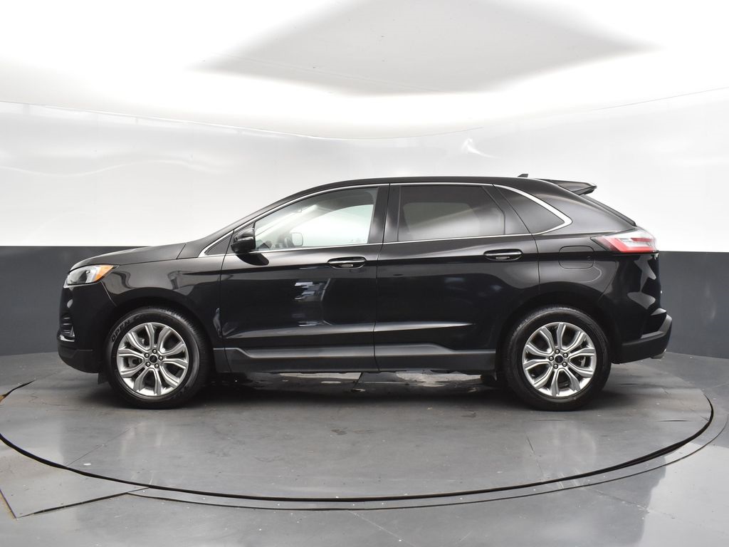 2024 Ford Edge Titanium photo 4