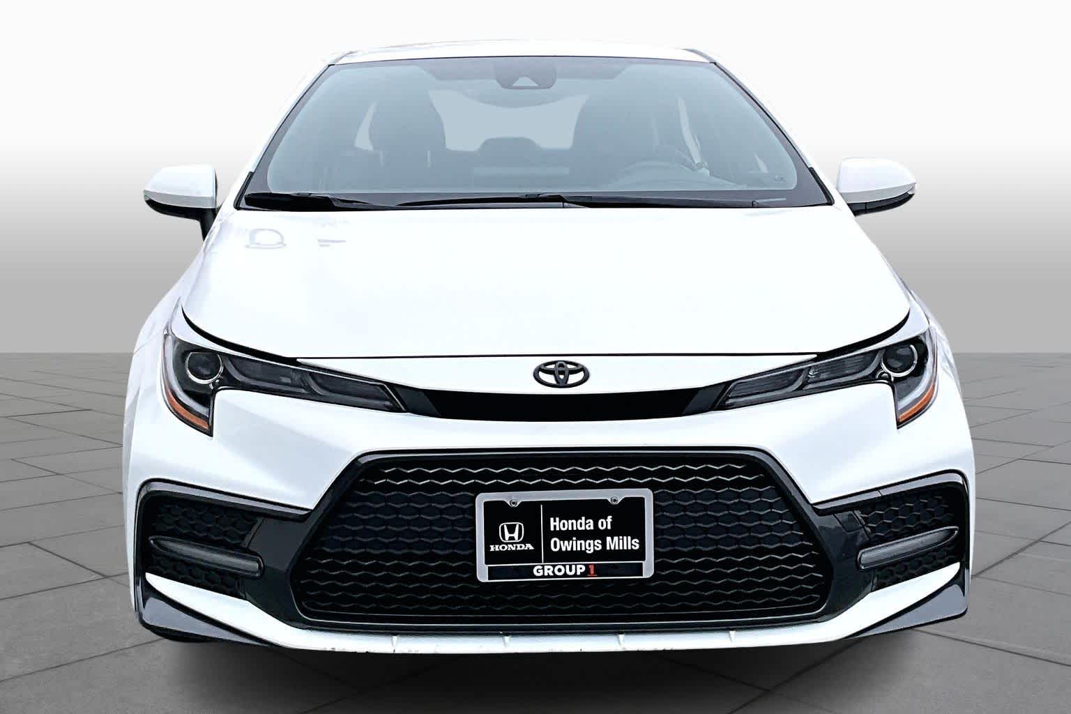 2022 Toyota Corolla SE photo 3