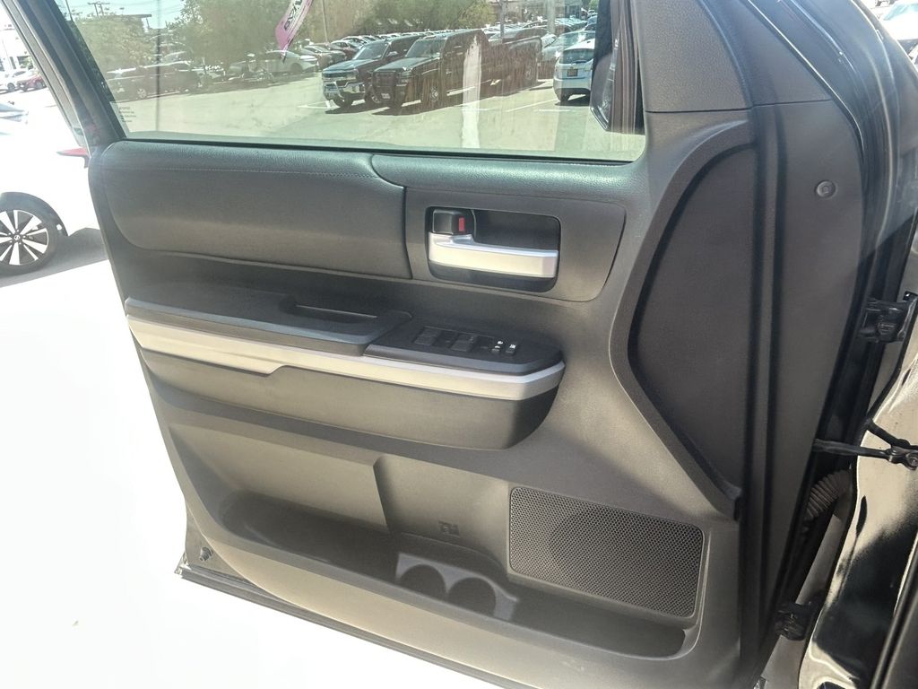 Used 2019 Black Toyota  image 5