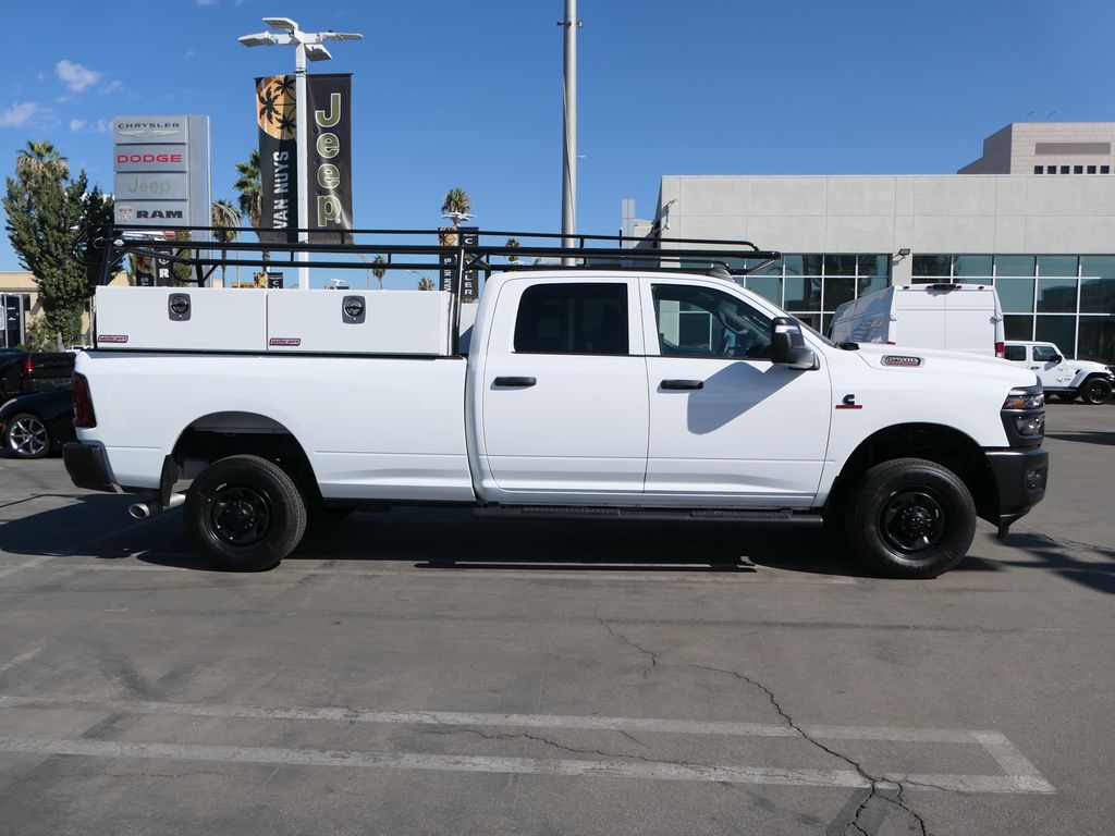 2025 Ram 2500 Tradesman photo 3