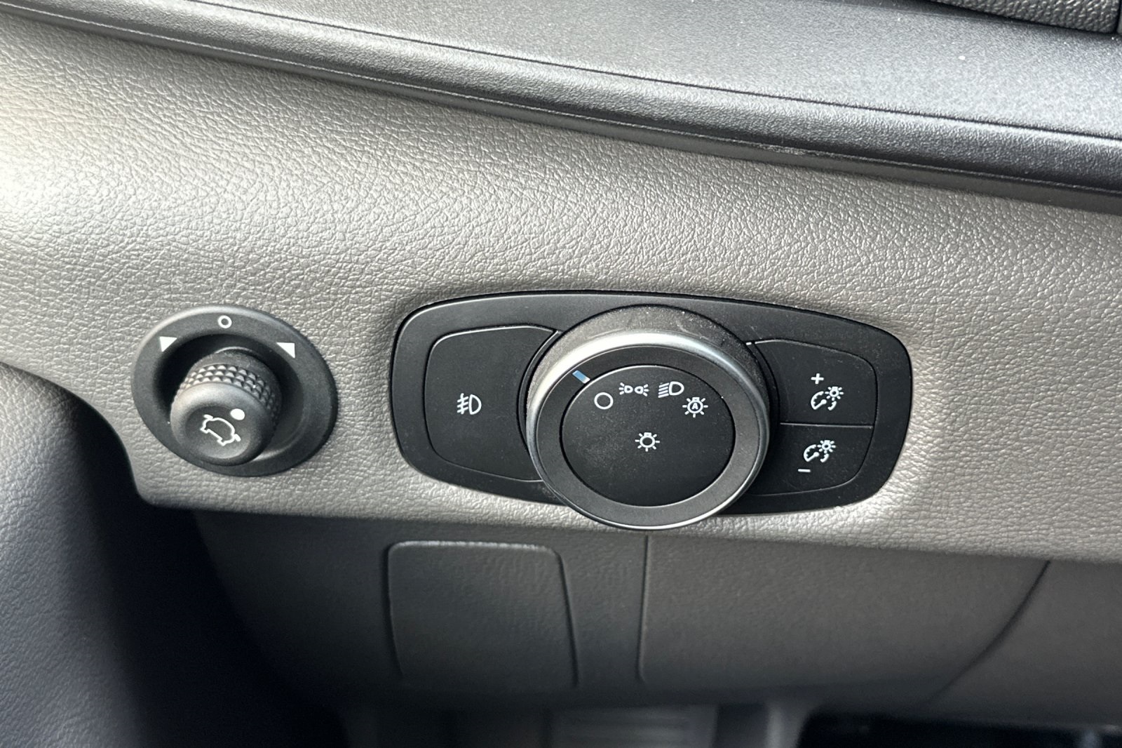 2024 Ford Transit photo 21