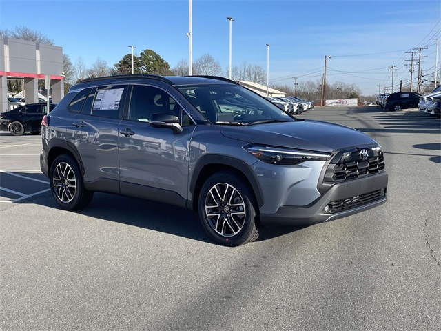 2026 Toyota Corolla Cross XLE's photo