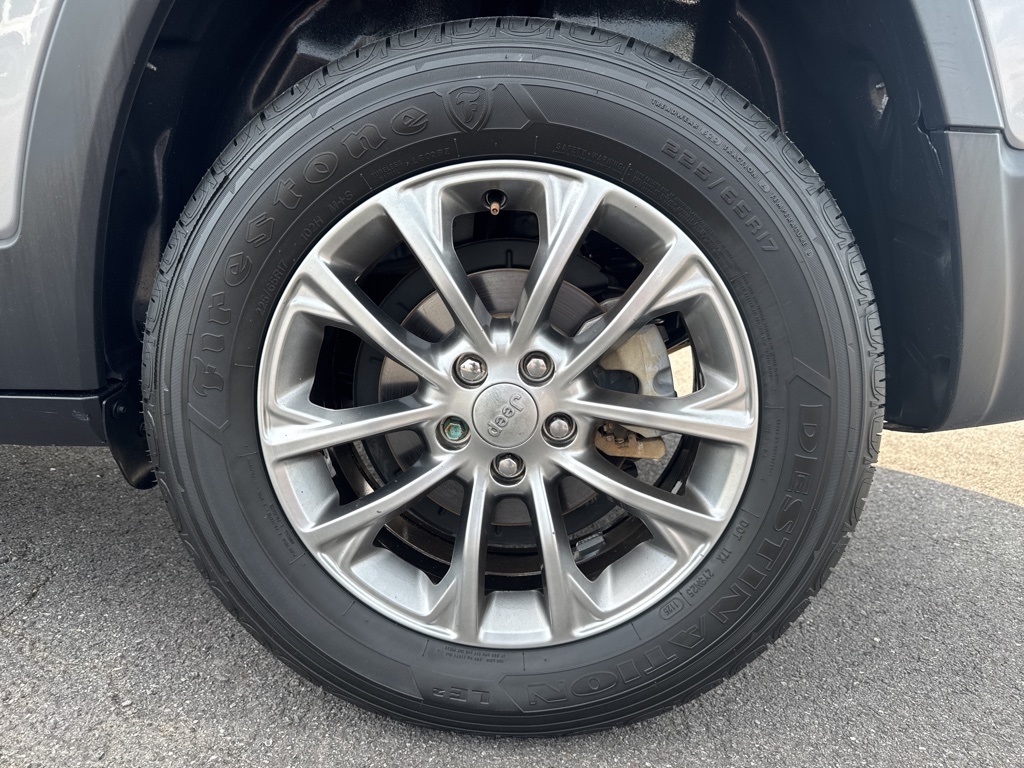 2019 Jeep Cherokee Latitude photo 12