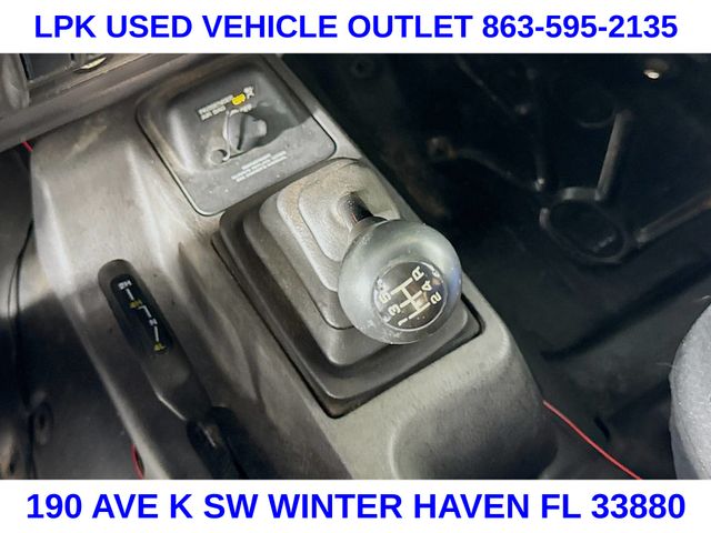 2001 Jeep Wrangler SE photo 13