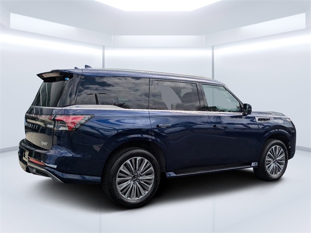 2025 Infiniti QX80 Luxe photo 3