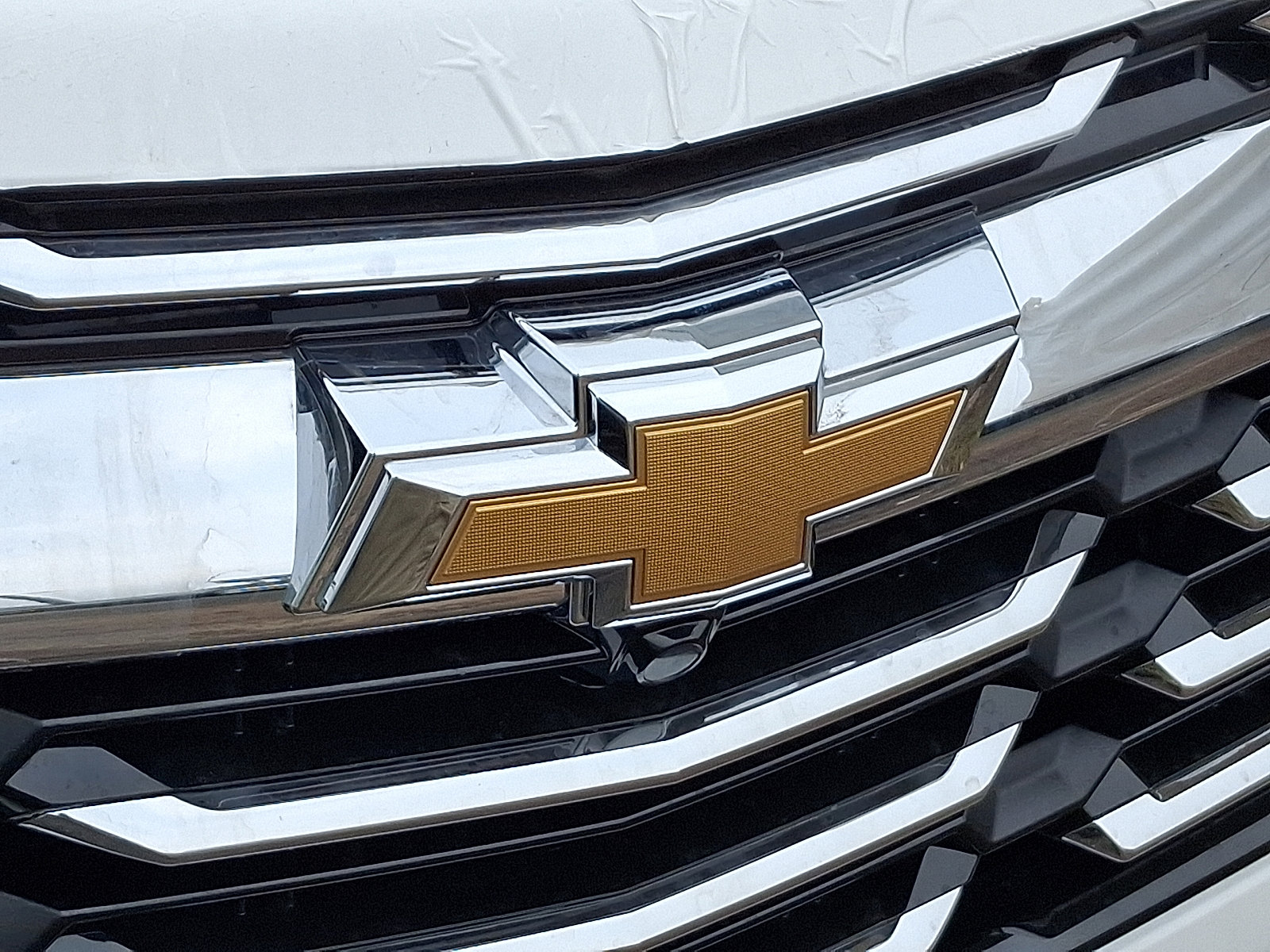 2026 Chevrolet Equinox LT photo 2