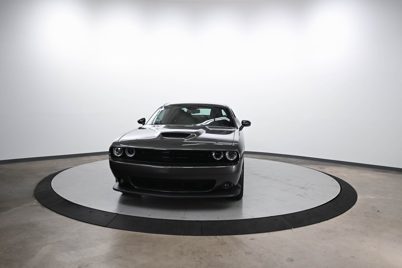 2022 Dodge Challenger GT photo 2