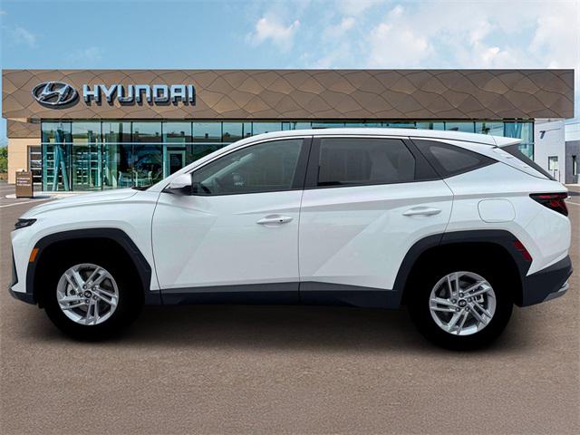 2026 Hyundai Tucson SE photo 2