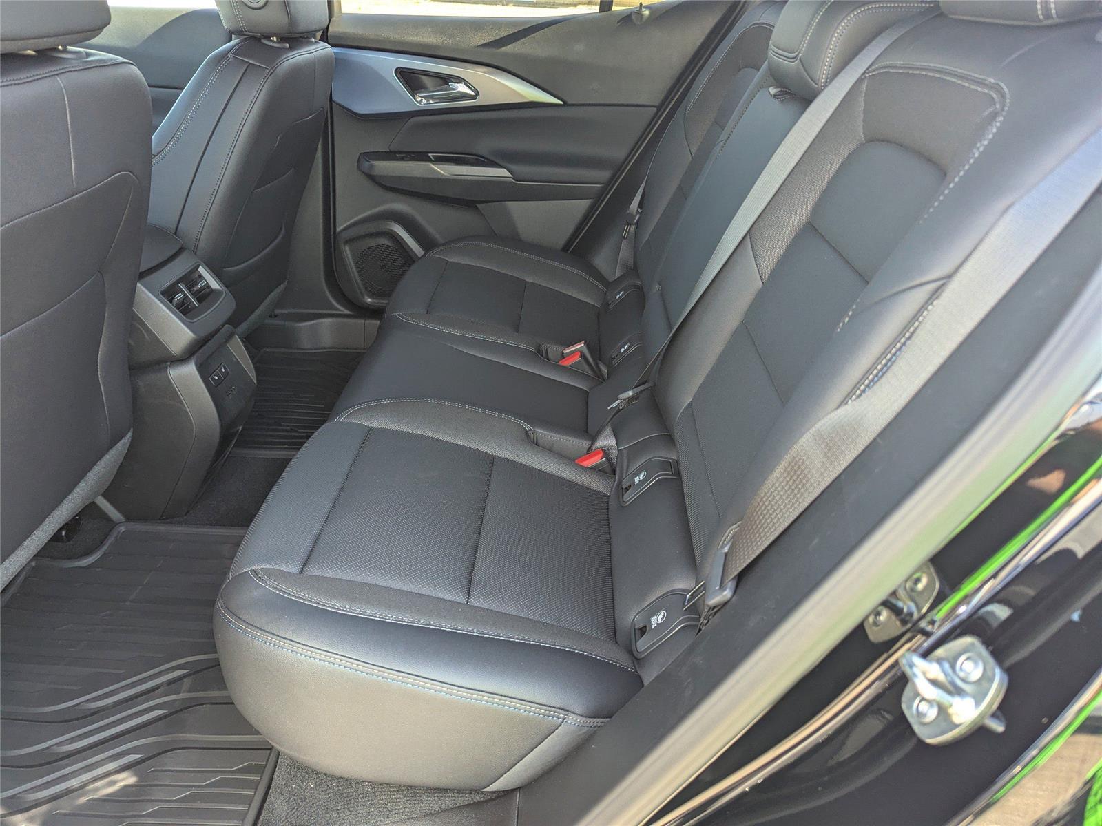 2026 Chevrolet Equinox EV 1LT photo 11
