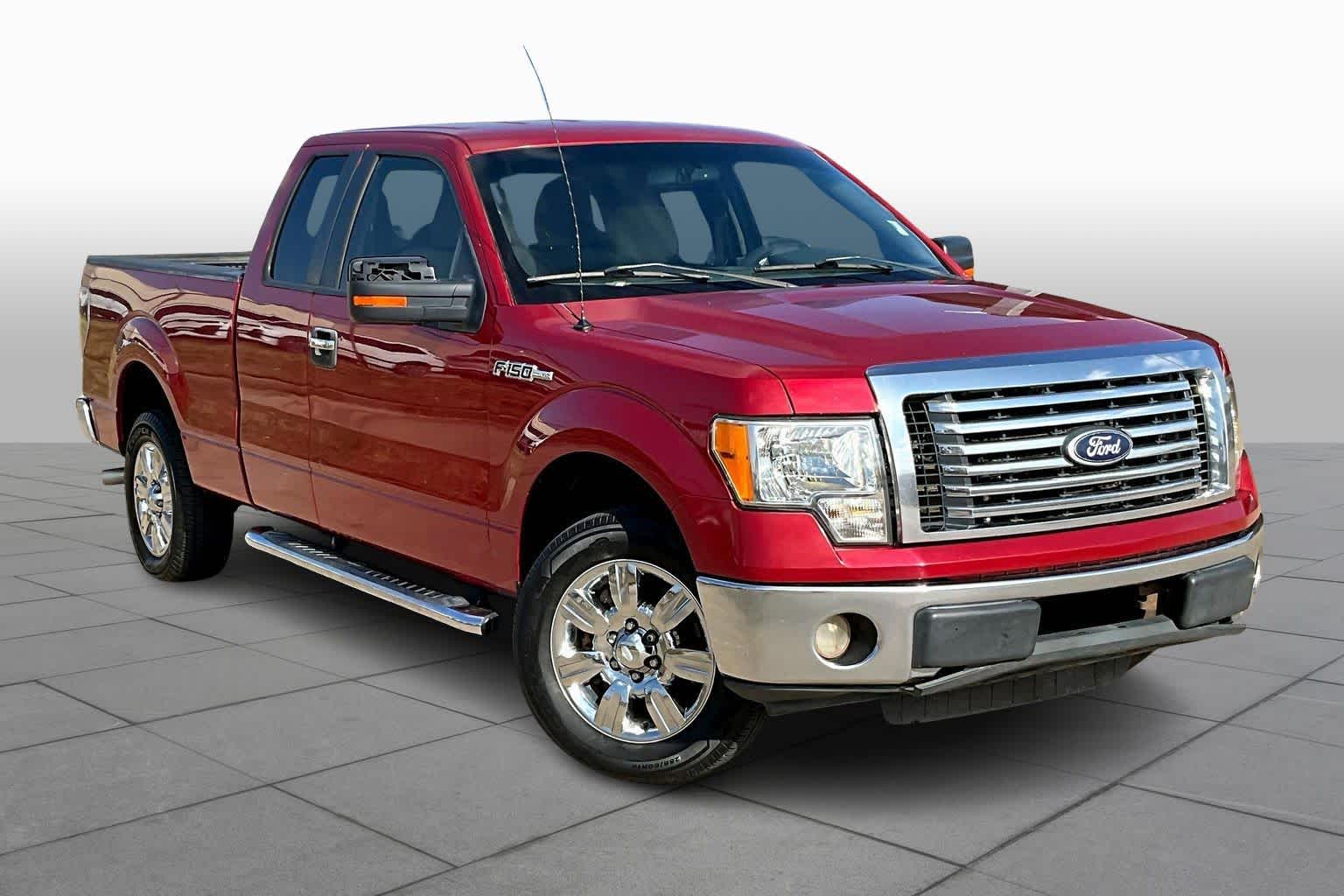 2010 Ford F-150 XLT photo 2