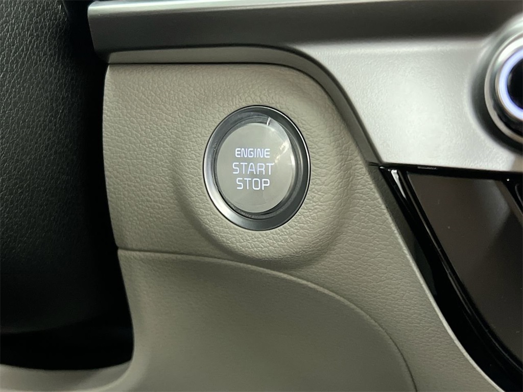 2025 Kia Telluride S photo 16