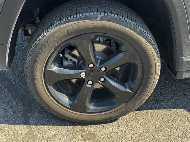 2023 Jeep Grand Cherokee Altitude photo 11