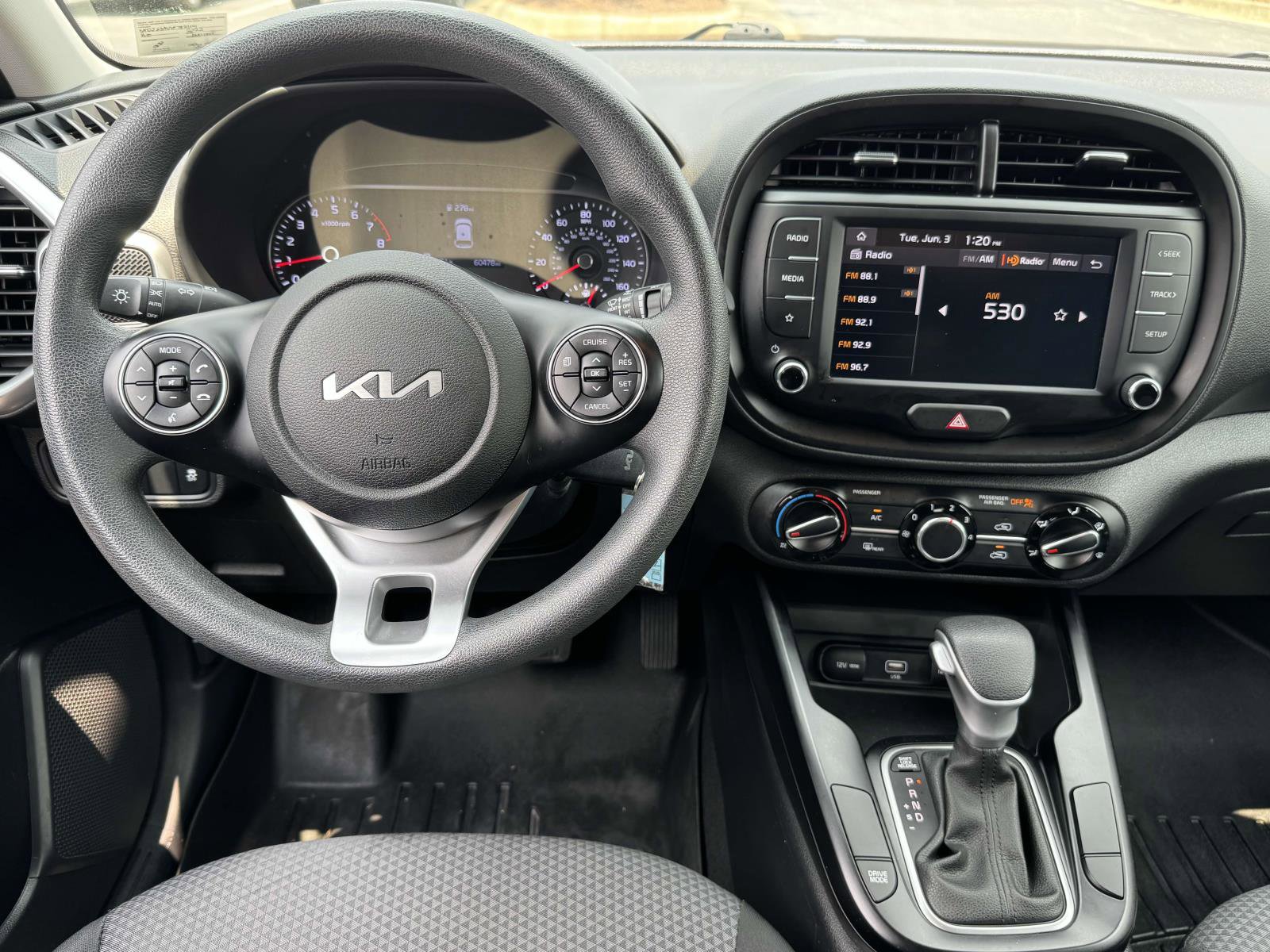 2022 Kia Soul EX photo 2