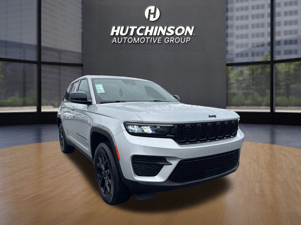 2024 Jeep Grand Cherokee Altitude's photo