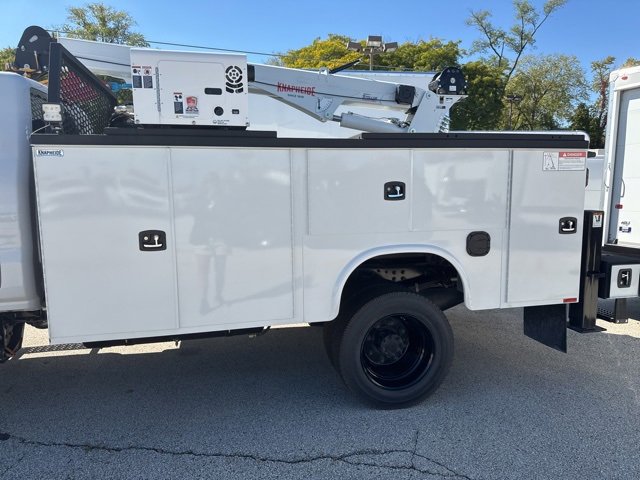 2024 Chevrolet Silverado 6500HD Work Truck photo 8