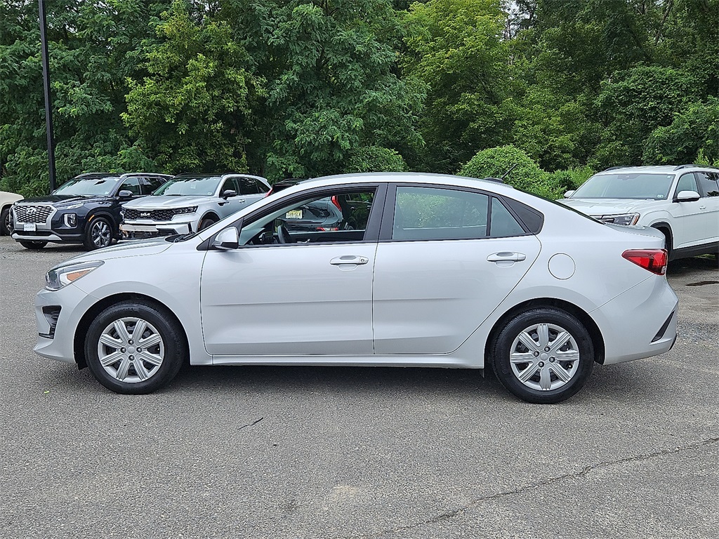 2022 Kia Rio LX photo 4