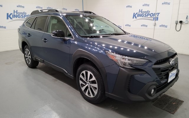 2024 Subaru Outback Premium's photo