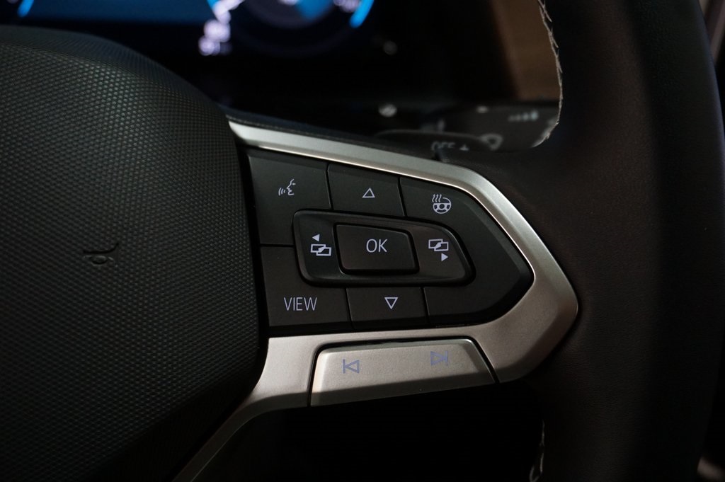 2025 Volkswagen Atlas SE Technology photo 24