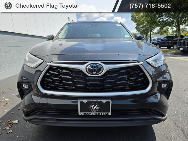 2023 Toyota Highlander XLE photo 12