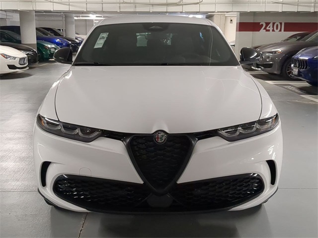 2025 Alfa Romeo Tonale photo 2