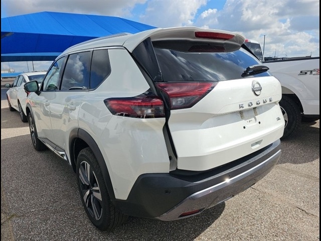 2023 Nissan Rogue SL photo 3