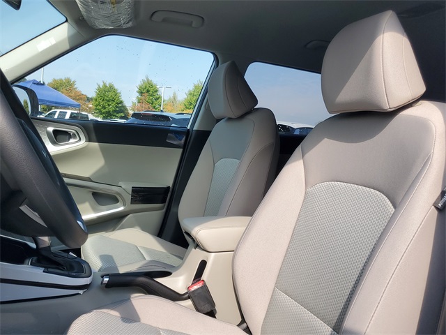 2025 Kia Soul LX S photo 12