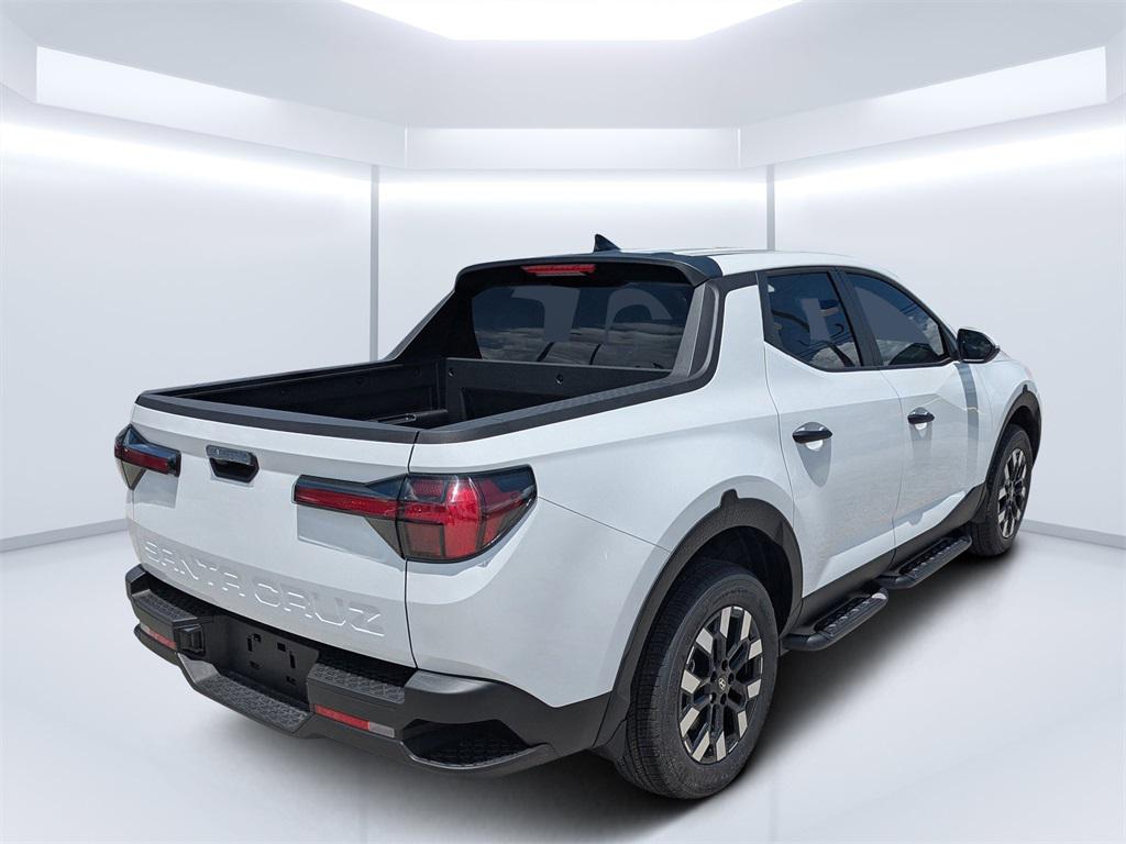 2025 Hyundai Santa Cruz SE photo 3