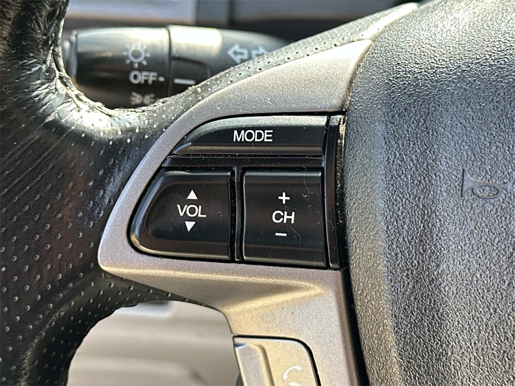 2015 Honda Odyssey EX-L photo 25