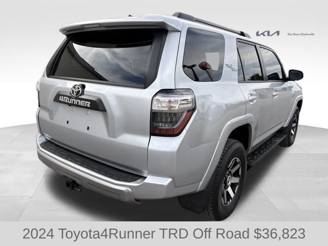 2024 Toyota 4Runner TRD Off-Road photo 3