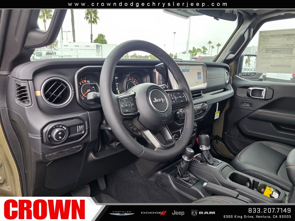 2025 Jeep Gladiator Sport photo 18