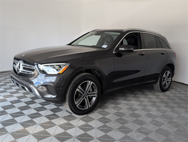 2022 Mercedes Benz GLC 300 photo 3