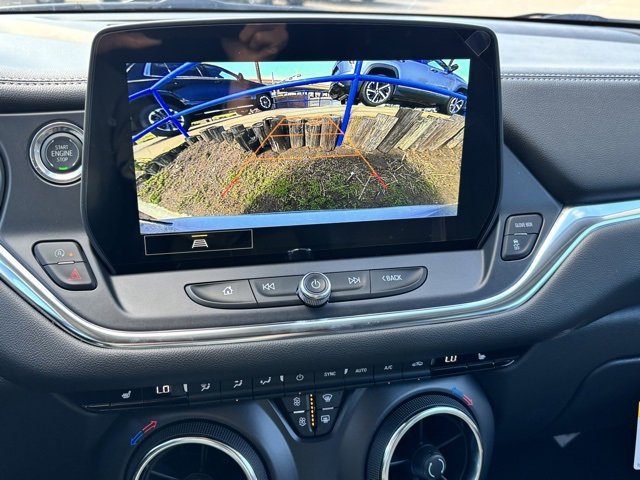 2025 Chevrolet Blazer 2LT photo 9