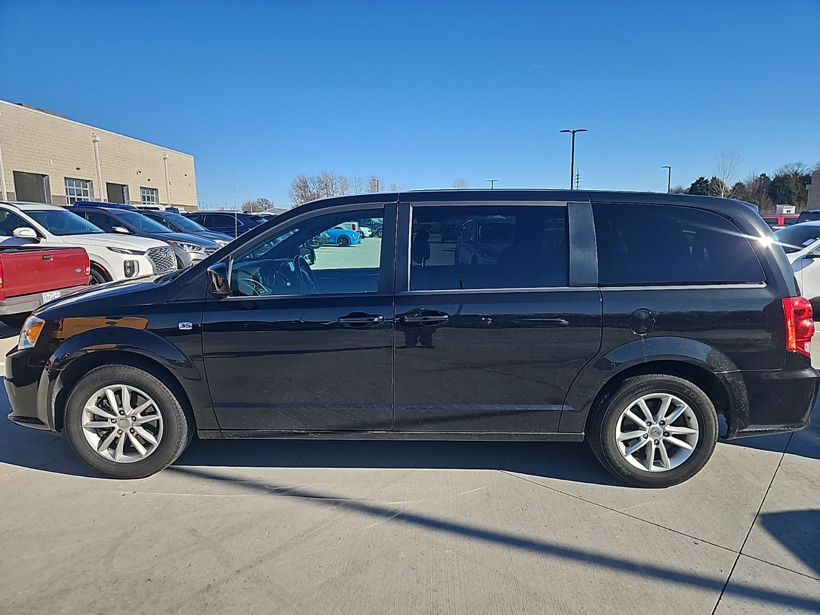2019 Dodge Grand Caravan SE's photo