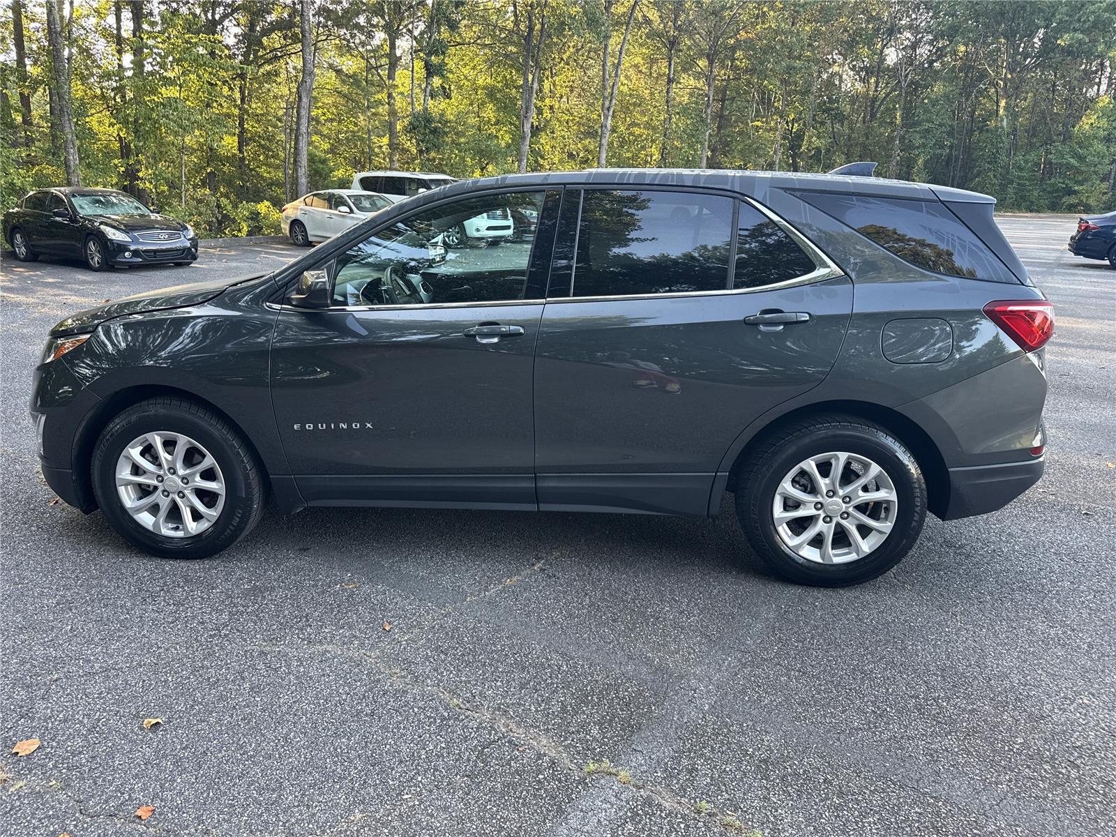 2020 Chevrolet Equinox LT photo 28