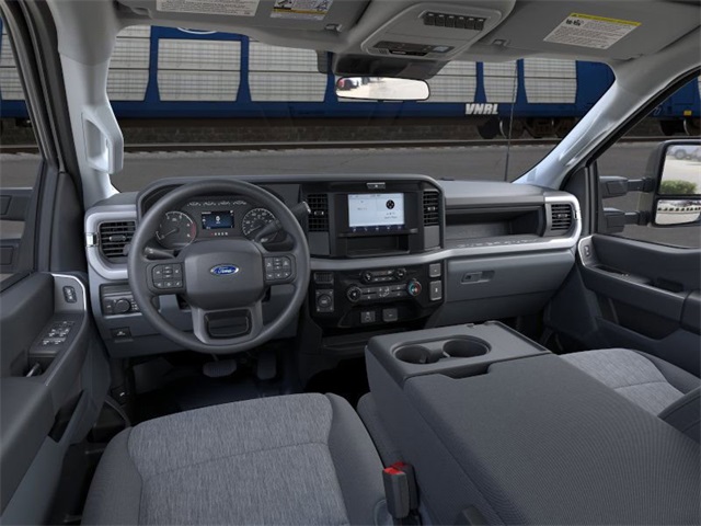 2026 Ford F-250 photo 2
