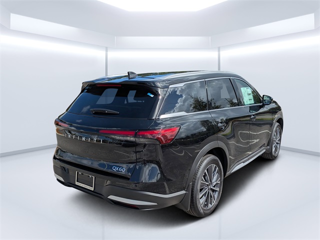 2026 Infiniti QX60 Luxe photo 3