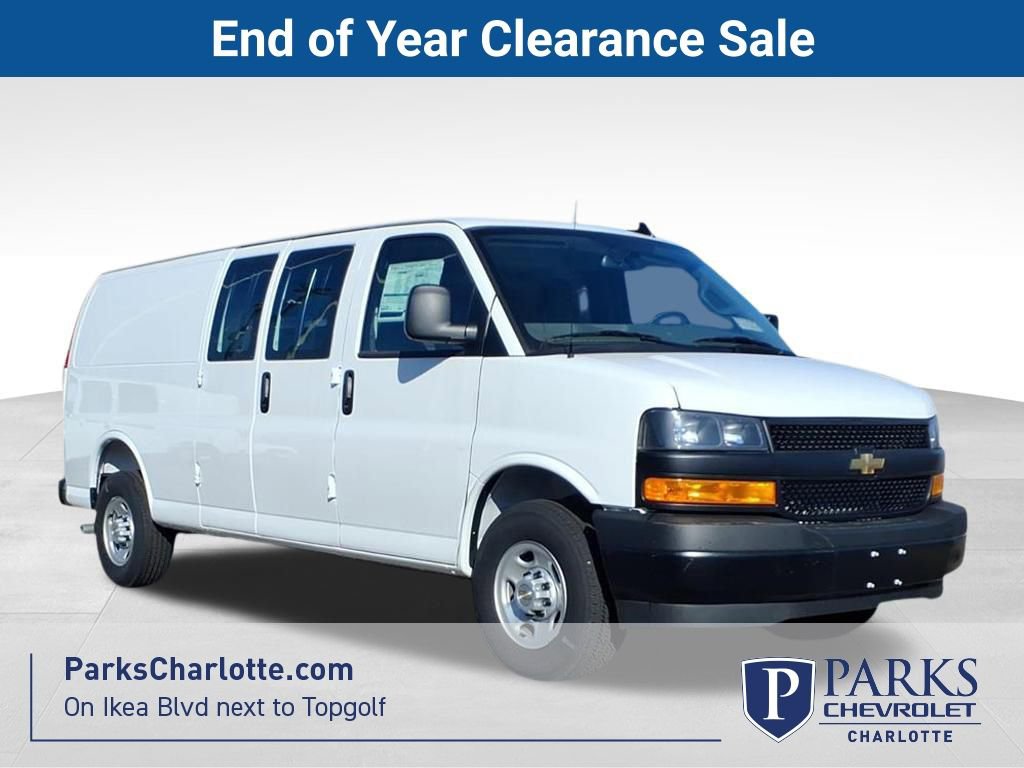 2025 Chevrolet Express Base's photo