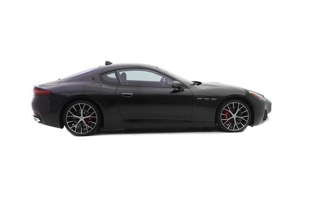 2024 Maserati Granturismo Modena photo 4