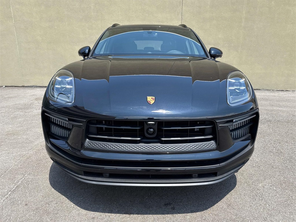 2025 Porsche Macan S photo 5
