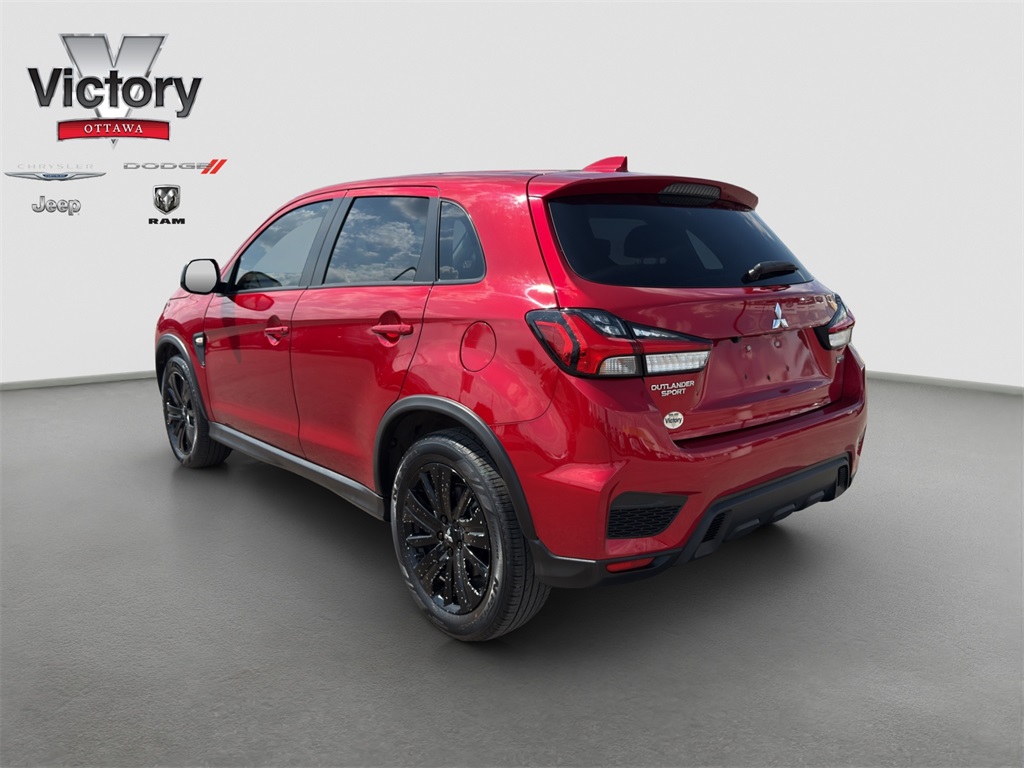 2024 Mitsubishi Outlander Sport LE photo 4