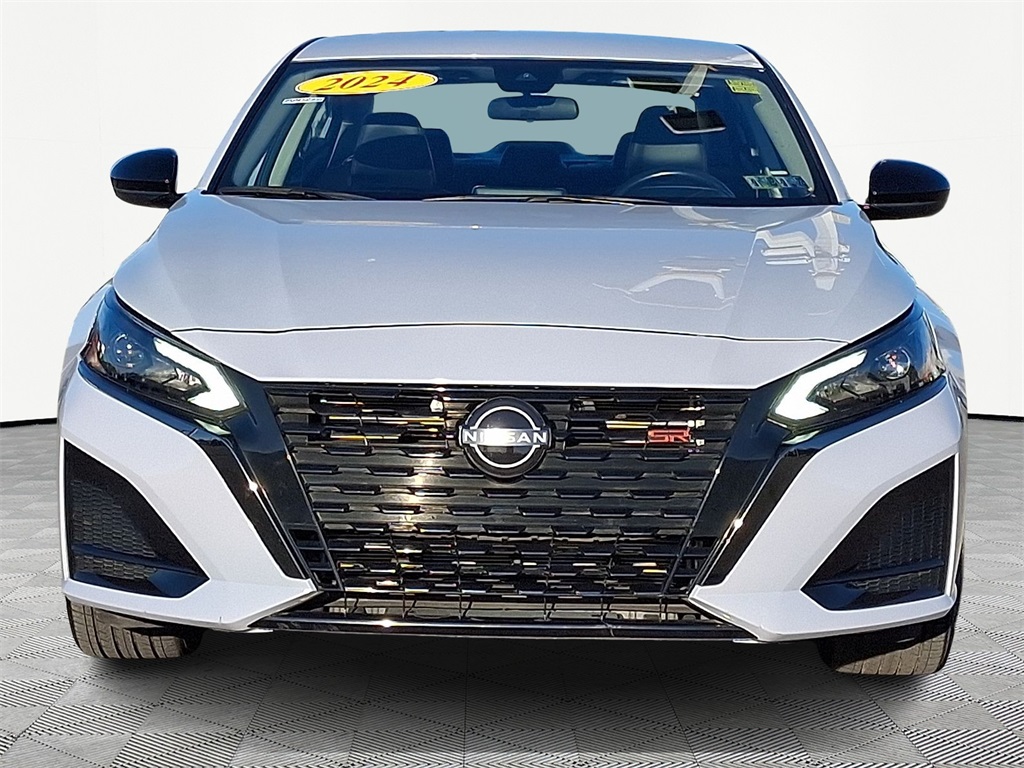 2024 Nissan Altima 2.5 SR photo 2