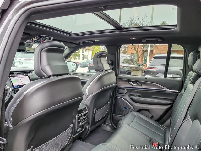 2024 JEEP GRAND CHEROKEE - Image 12