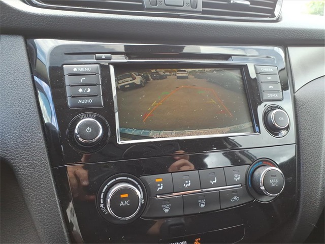 2020 Nissan Rogue Sport S photo 17