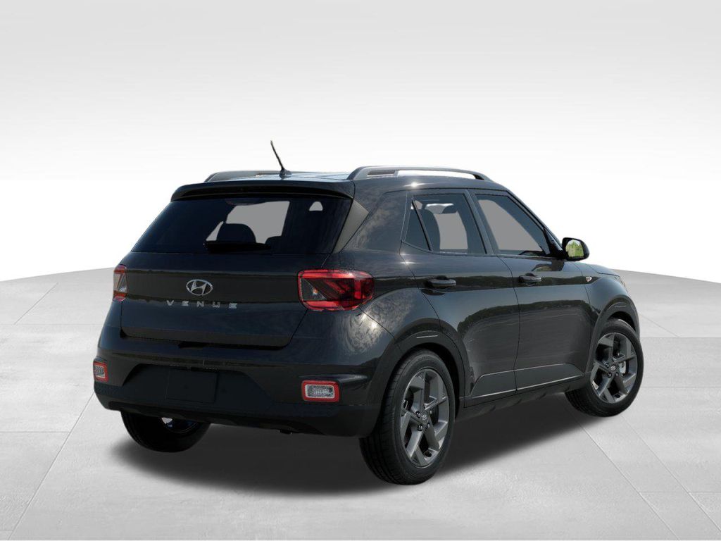 2025 Hyundai Venue SEL photo 2